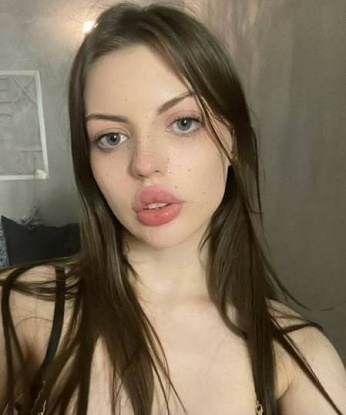 Зинка, 22 года, 2 размер груди
